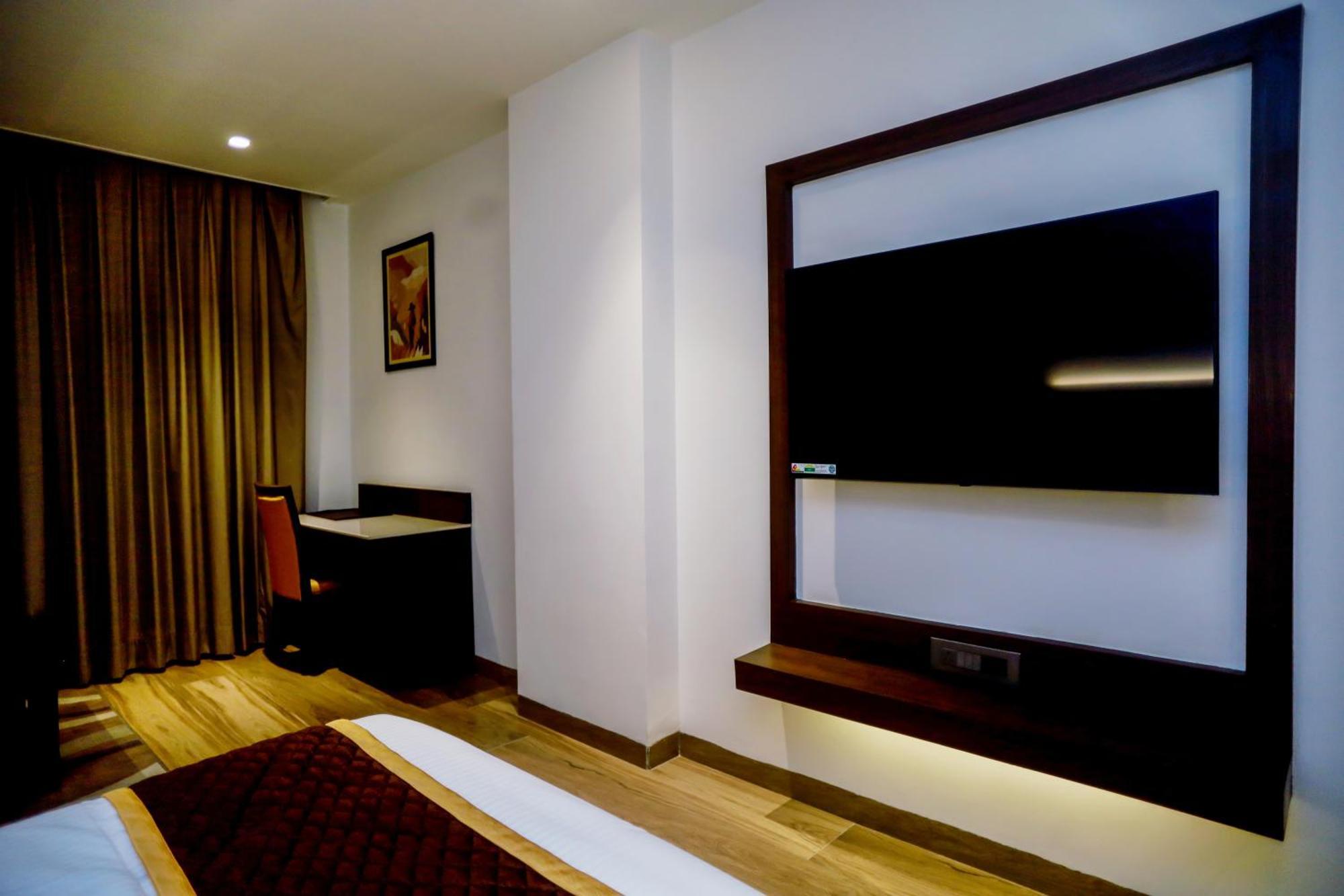 Regenta Place Gwalior Exterior photo