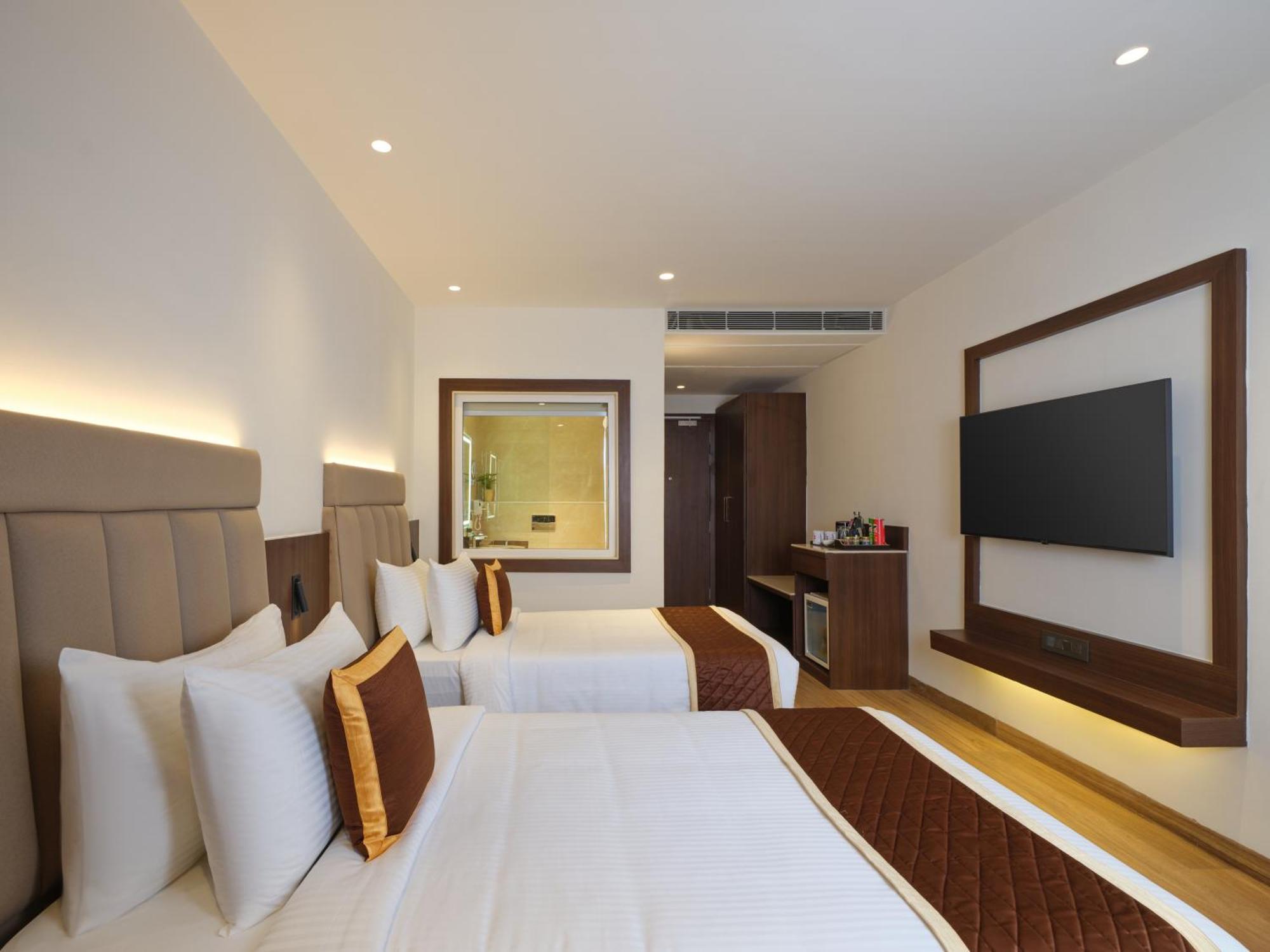 Regenta Place Gwalior Exterior photo