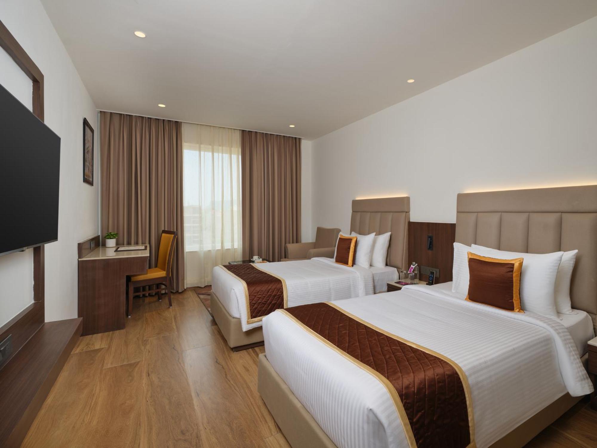 Regenta Place Gwalior Exterior photo