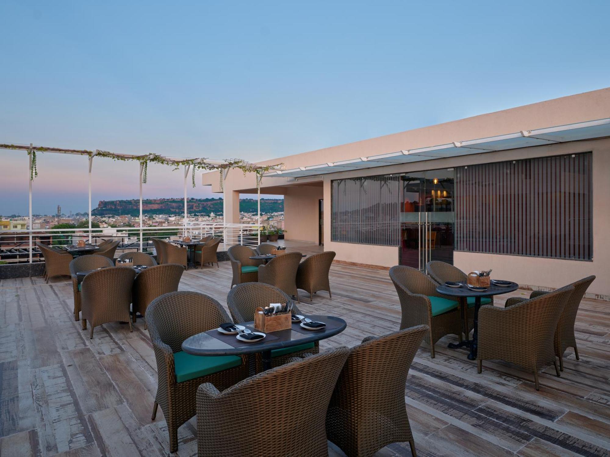 Regenta Place Gwalior Exterior photo